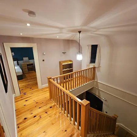 3 Clos Na Feirme Three Bedroom House With Hot Tub