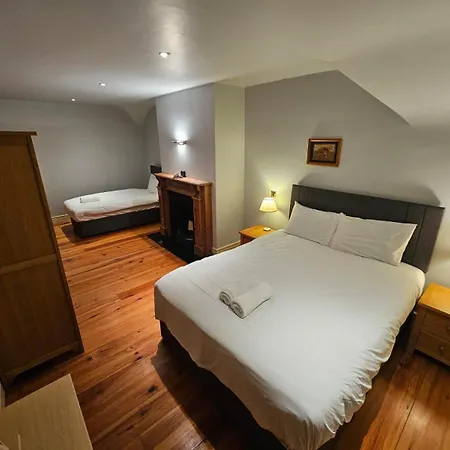 3 Clos Na Feirme Three Bedroom House With Hot Tub Semesterbostad *