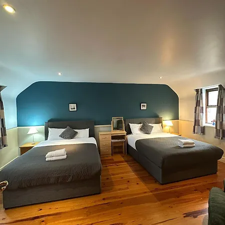 3 Clos Na Feirme Three Bedroom House With Hot Tub 度假居